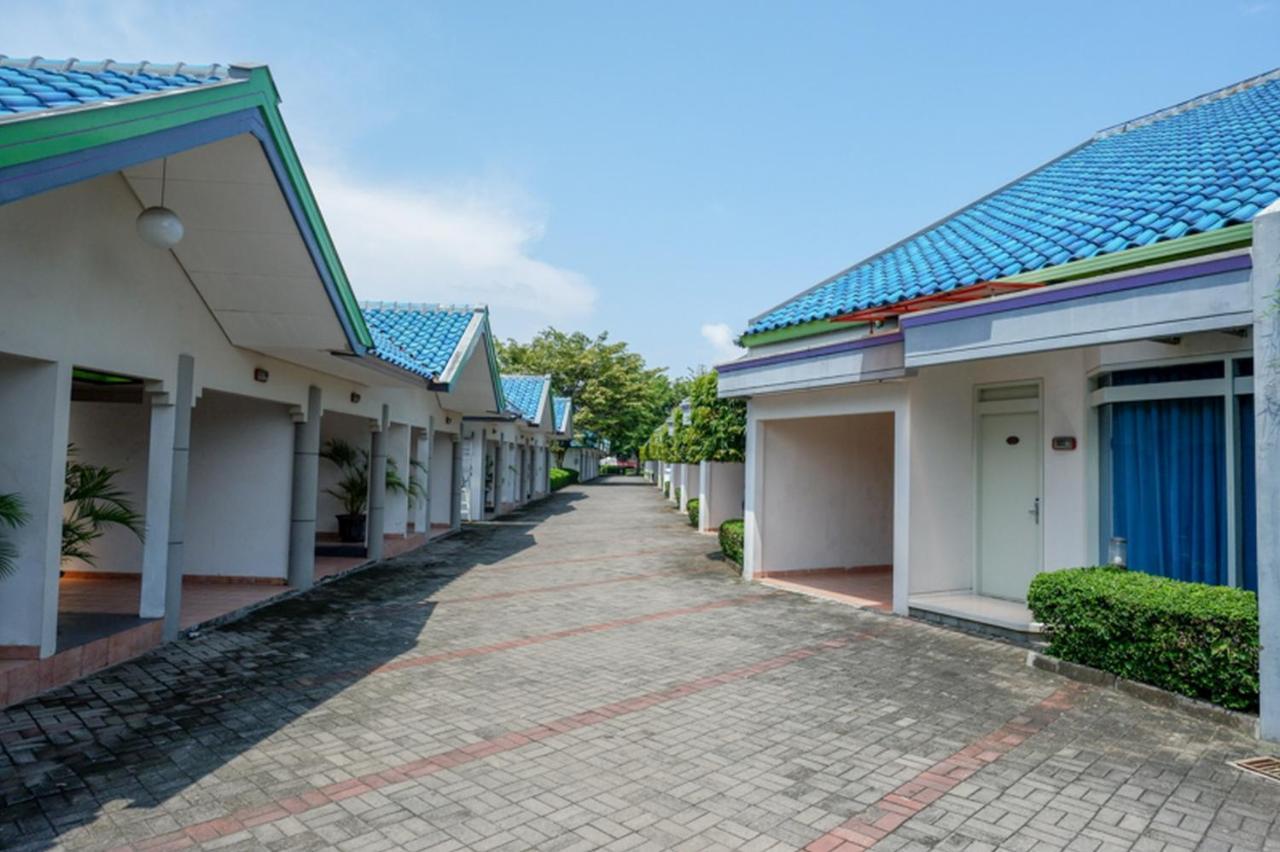 Hotel New Puri Garden Bandara Semarang Exterior photo