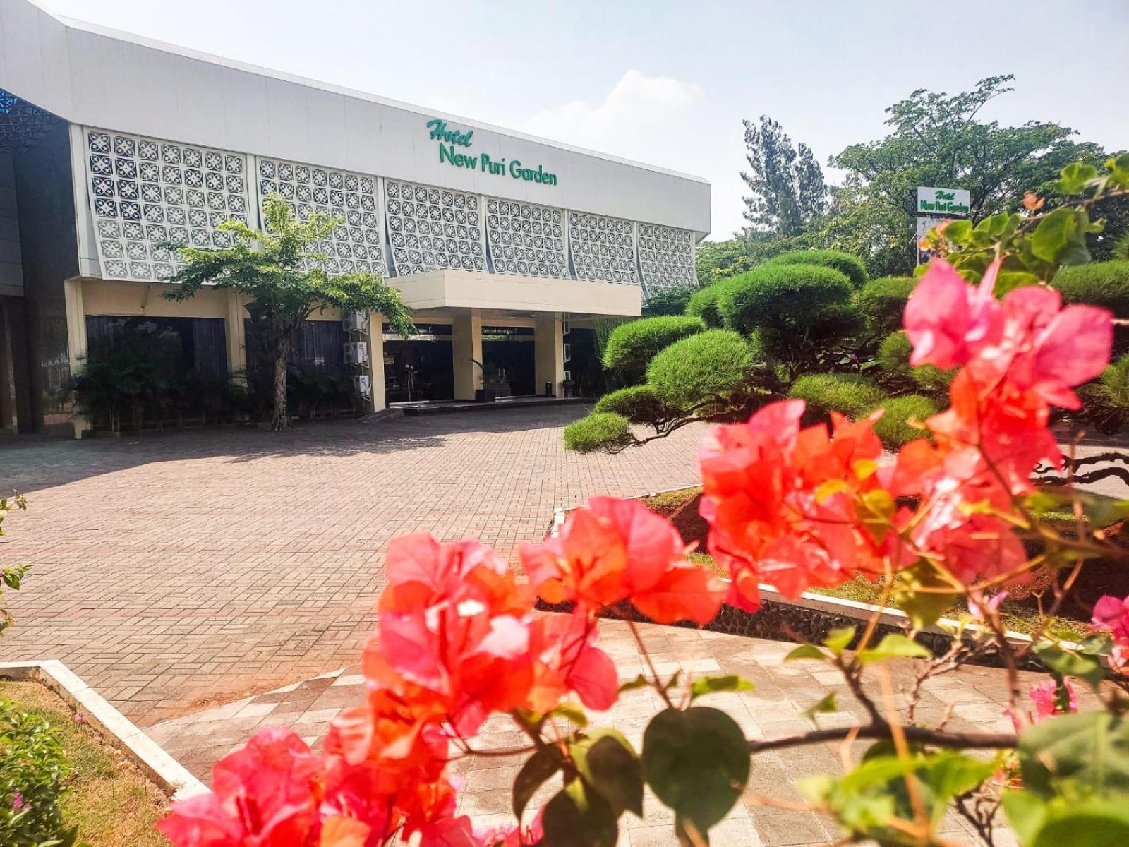 Hotel New Puri Garden Bandara Semarang Exterior photo