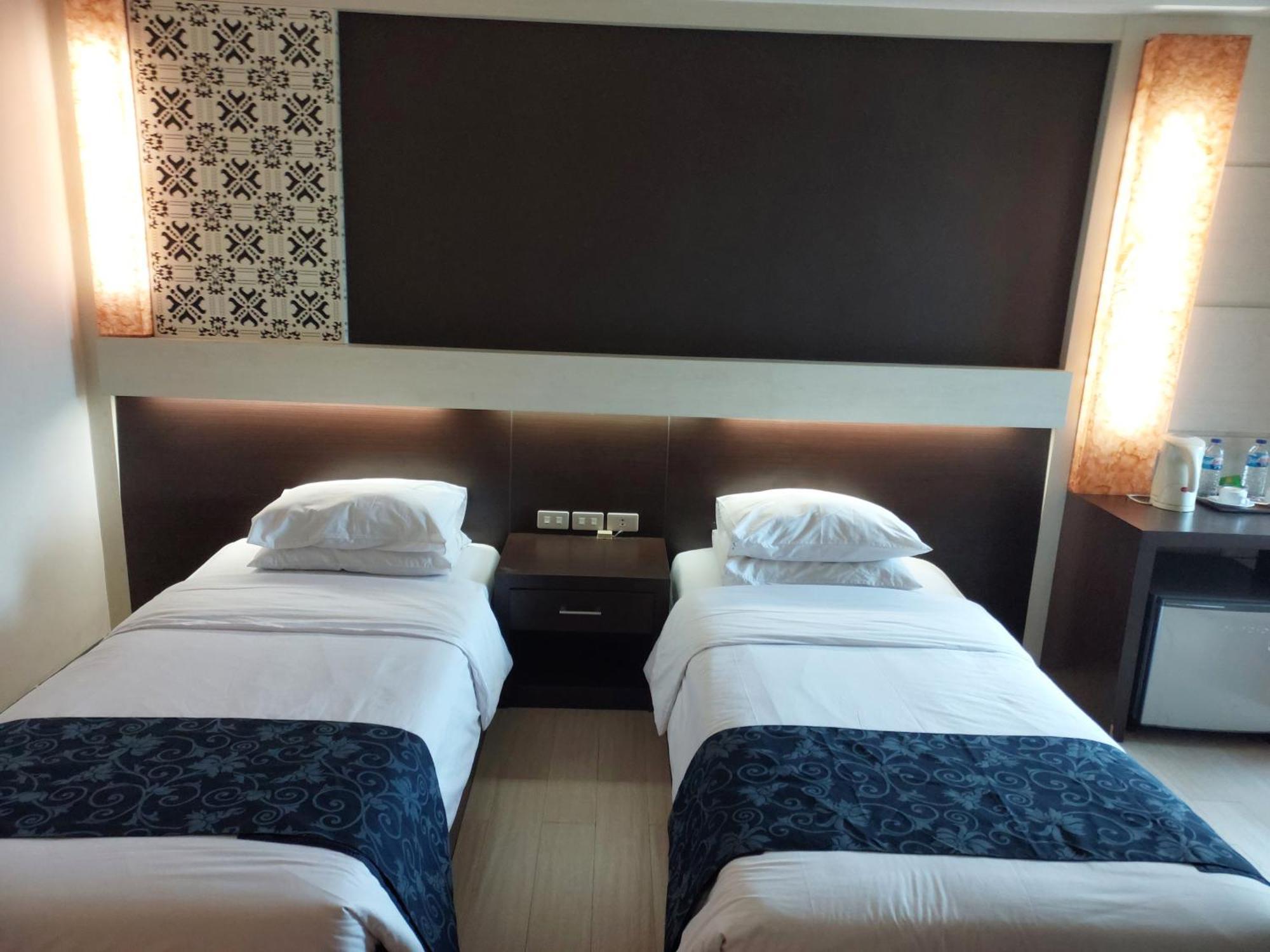 Hotel New Puri Garden Bandara Semarang Exterior photo